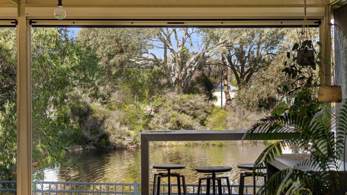 South Yunderup House | Living the Dream in Yunderup