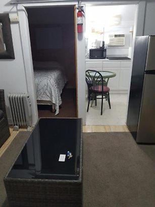 Kincardine House | Living Waters Guest Cottage Motel, Kincardine Guest Resort