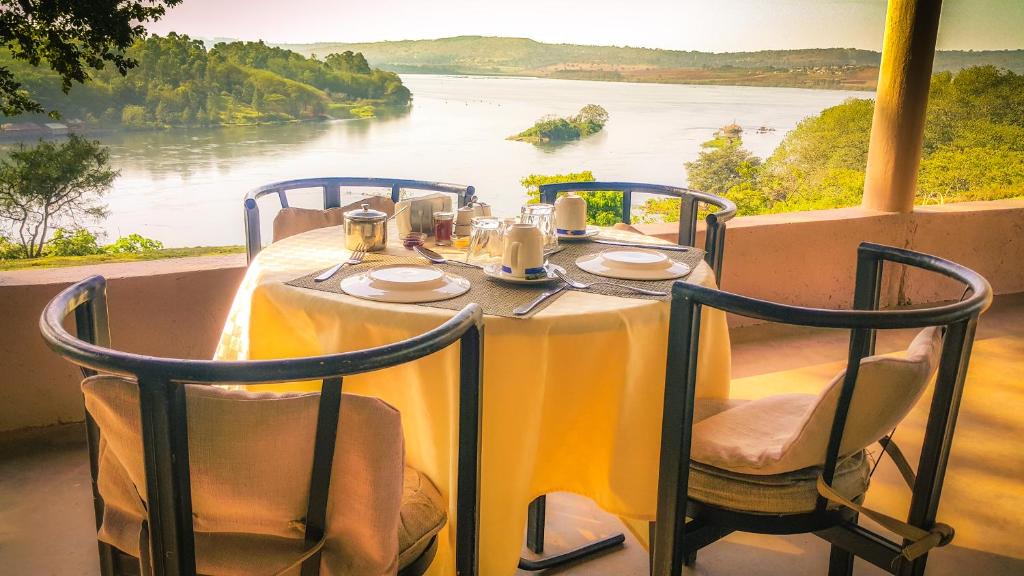 Jinja Hotel | Living Waters Resort