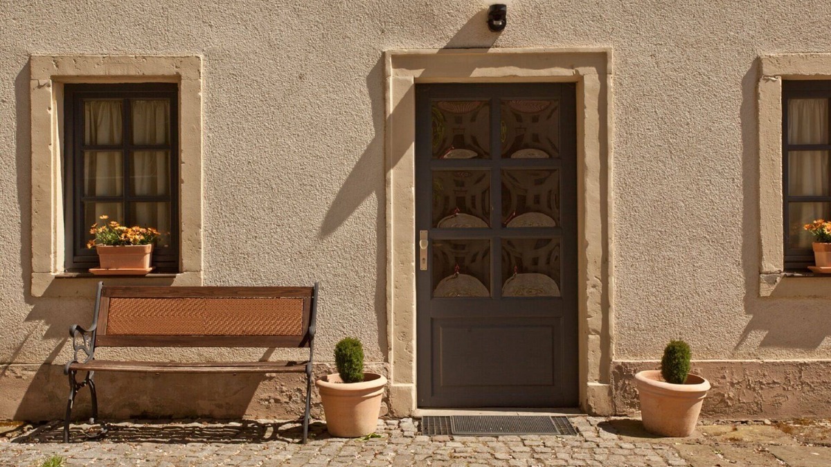 Kotitz Apartment | Living with artists in Dreiseitenhof between Dresden and Meissen