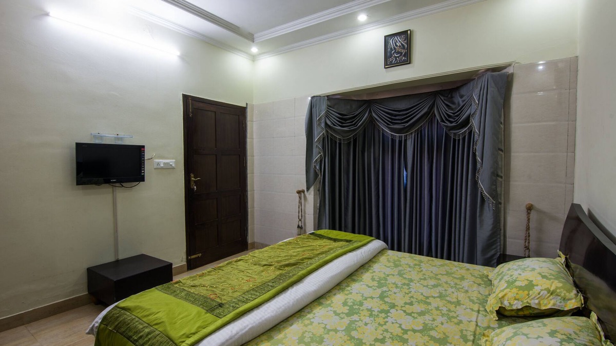 Naukuchiyatal Villa | LivingStone Lake View Resort 3 Bedroom Villa