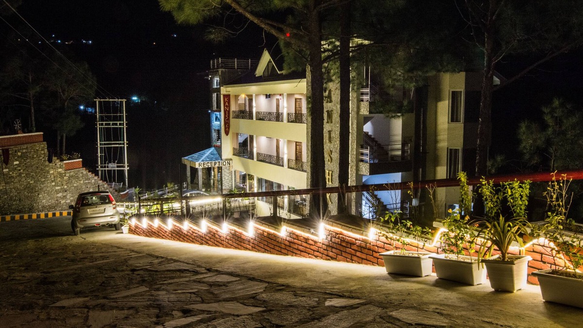 Chail Resort | LivingStone Mountain Retreat Chail Executive Room