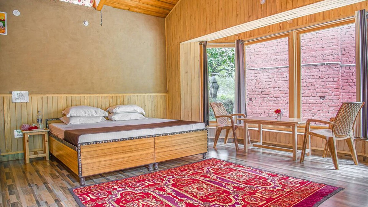 Banjar Cottage | LivingStone River view Cottages in Tirthan valley
