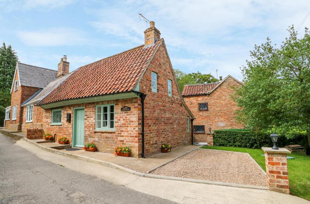West Ashby House | Lizzies Cottage