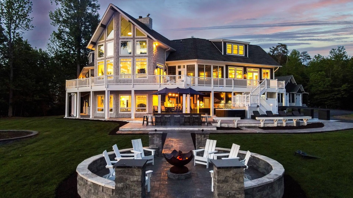 Bumpass House | LKA All Day! - An Expansive Waterfront Retreat on Lake Anna