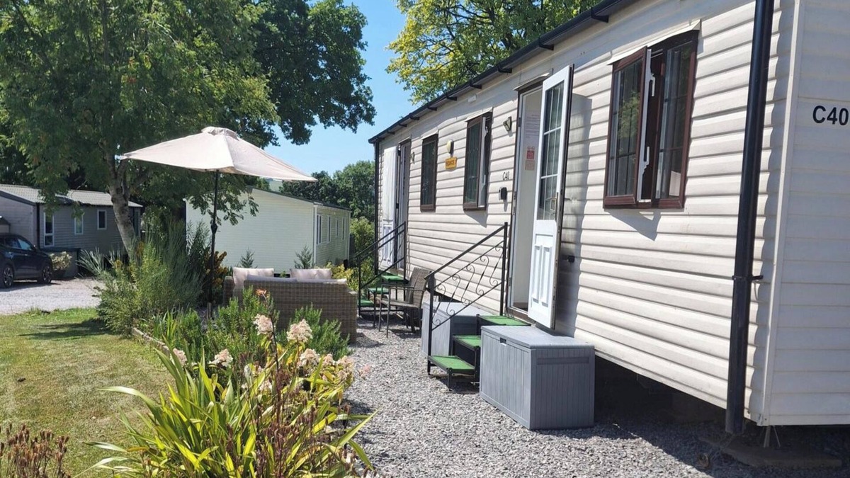 Llanarmon-yn-Ial Cabin | Llanarmon-yn-Ial Mold 3-Bed Caravan, Sleeps 6