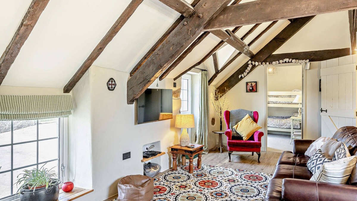 Garn Fadryn Apartment | Llofft Llyn - Two Bedroom Apartment, Sleeps 4