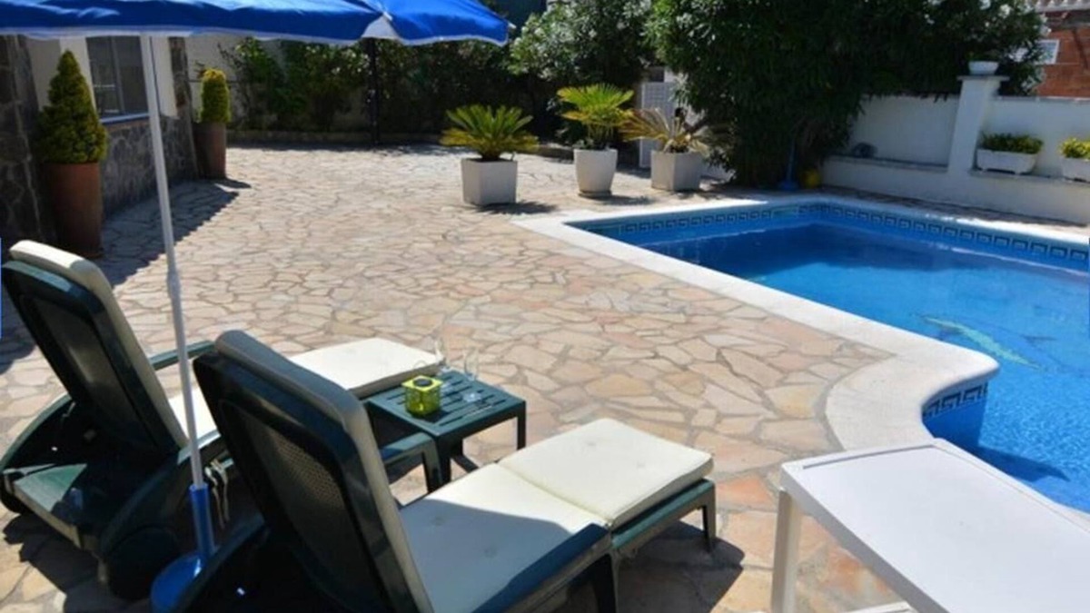 Lloret Blau House | Lloret De Mar: FAMILY HOUSE, WITH PRIVATE POOL AND WIFI