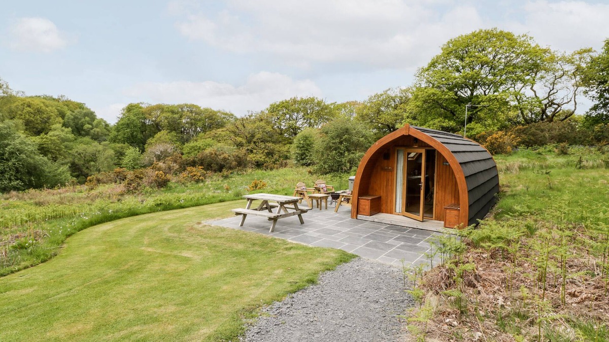 Snowdonia National Park Cottage | LLUGWY POD, family friendly, luxury holiday cottage in Betws-Y-Coed