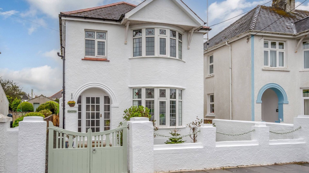 Fishguard Cottage | LLYS-Y-GÂN, family friendly, country holiday cottage in Fishguard