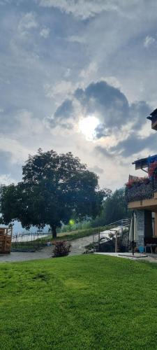 Saint-Nicolas Bed & Breakfast | Lo Noyer et les Roses
