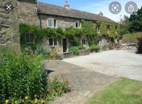 Hollow Meadows Bed & Breakfast | Loadbrook Cottages
