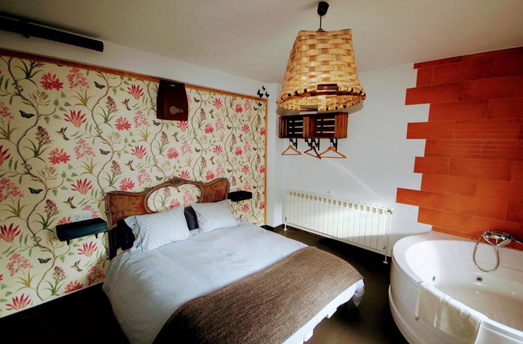Casas del Abad House | Loboratorio Rural, La Casa de al Lado