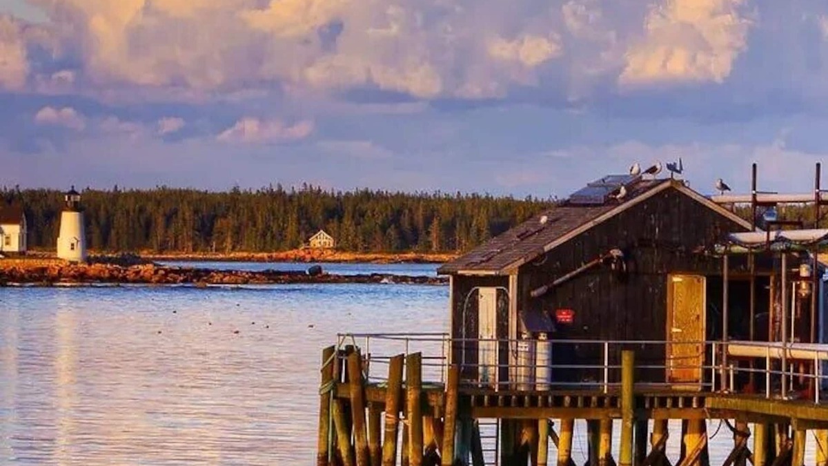Prospect Harbor House | Lobster Cottage on the Harbor W/Lighthouse and Waterviews.