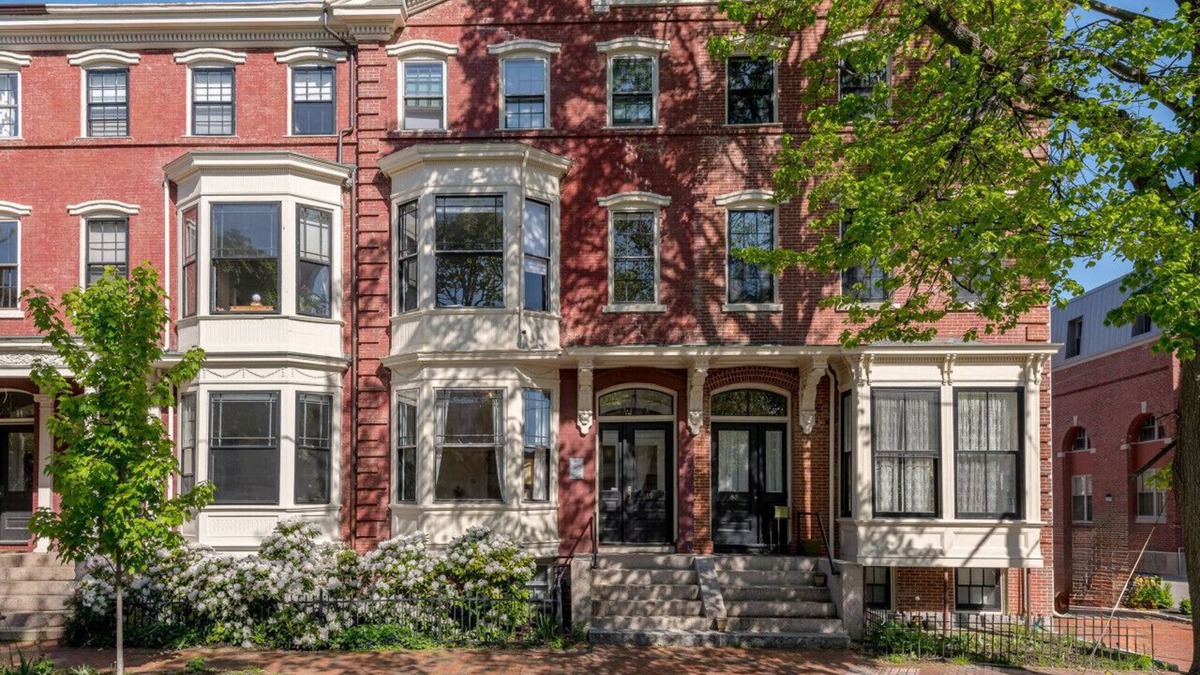 Downtown Portland Apartment | Local Landmark! Gorgeous Historic Home