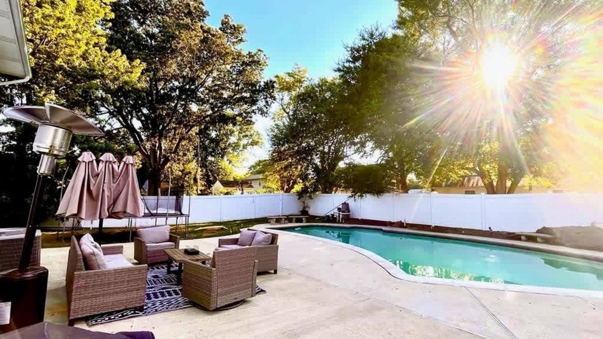 St. Charles House | localSTR - Poolside Family Home Near DC