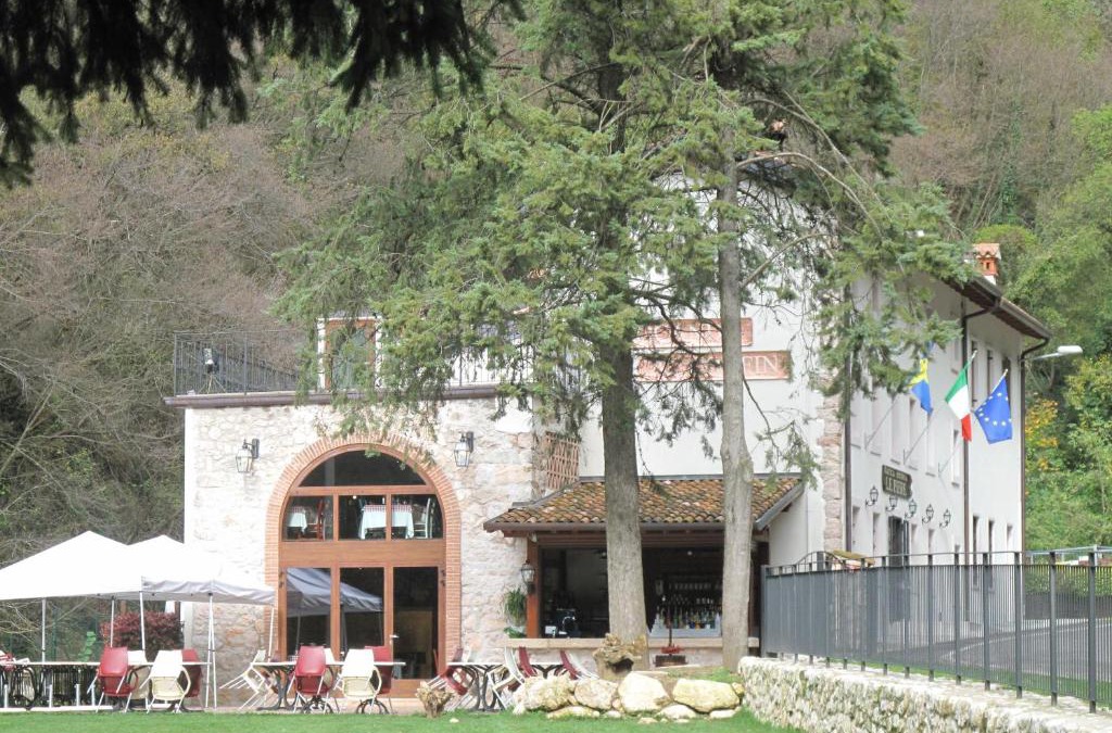 Nord-Est Bed & Breakfast | Locanda Al Confin - Osteria Le Piere