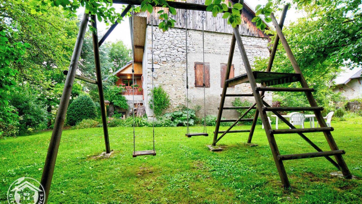 Curienne House | Located 11km from Chambéry and 18km from the Aillon ski resort. Savoie Grand Revard Nordic ski area,