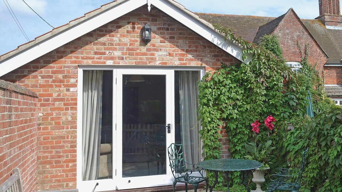 Harleston Cottage | Located in an ideal base to explore the delights of Norfolk and Suffolk.