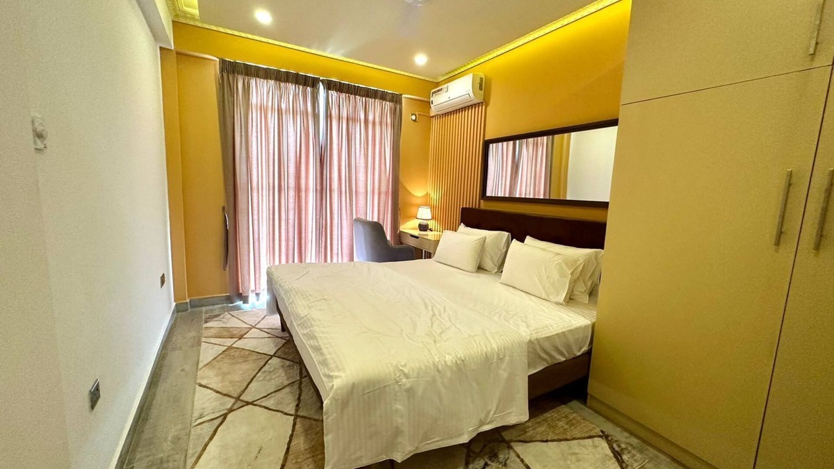 Bambalapitiya Apartment | Located in Colombo, a few steps from Kollupitiya Beach