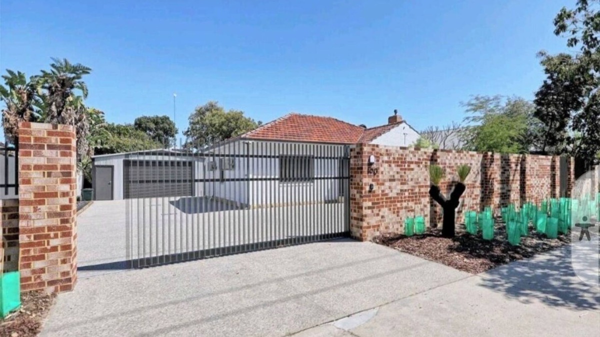 Rivervale House | Located in the Heart of Lathlain are cosy 3 bedrooms 1 bath suburban house