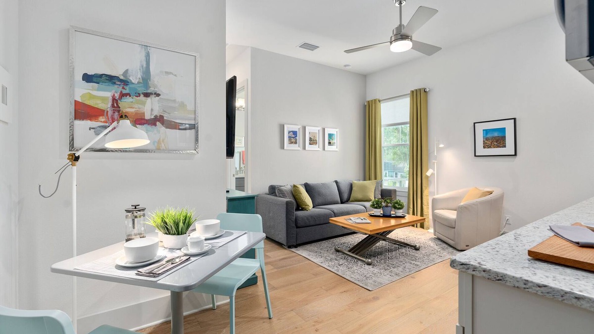 College Park Apartment | Located in the heart of lovely College Park easy access to downtown Orlando.