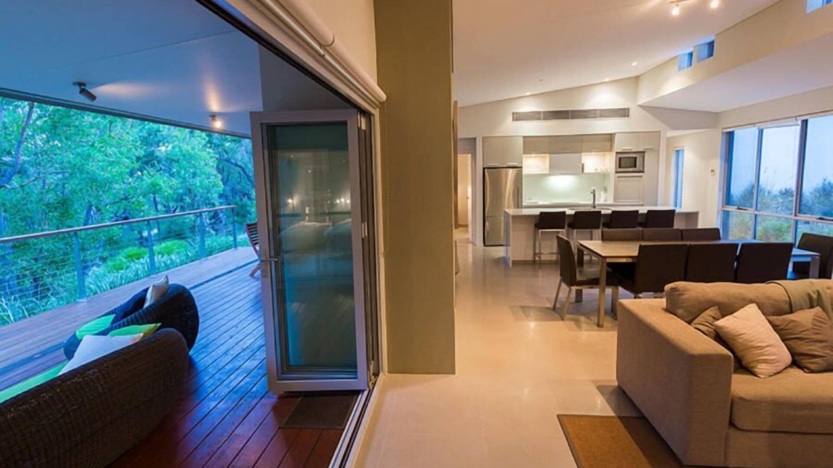 Wilyabrup House | Located on the exclusive Flutes/Brookland Valley Vineyard property