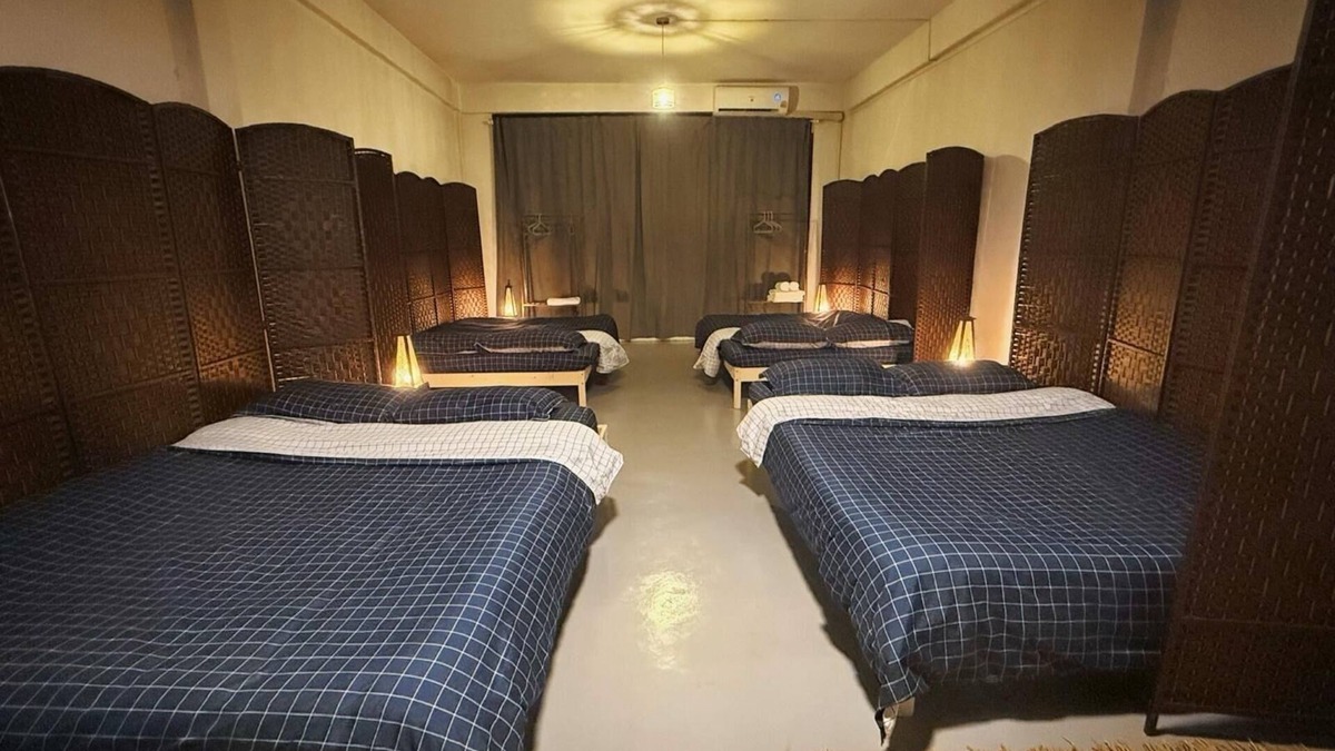Rama 9 Apartment | Located at CBD Rama 9. Family room with 4 Double Bed (Share bath)