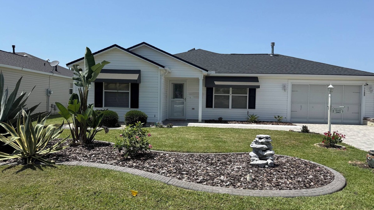 Duval House | LOCATION! 2B2B House, The Villages, FL. Sleeps 6. Minutes Sumter & BRWD Squares