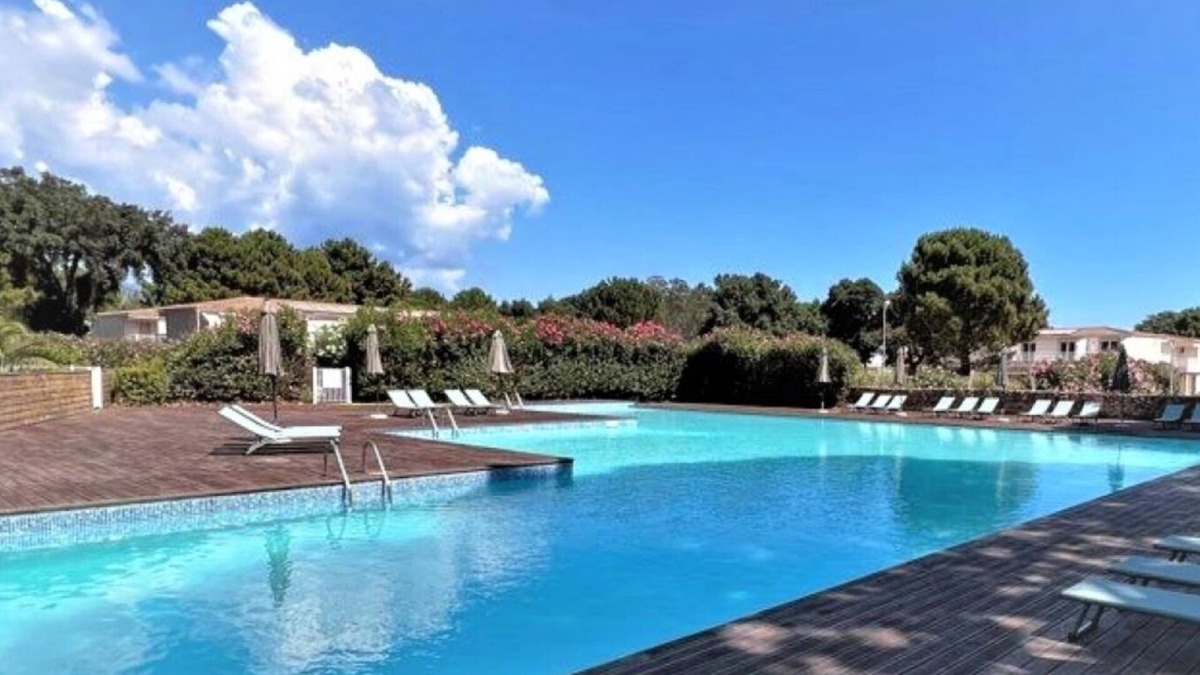 Cala Rossa Apartment | Location Corsica, T2 800 m from Cala Rossa Beach