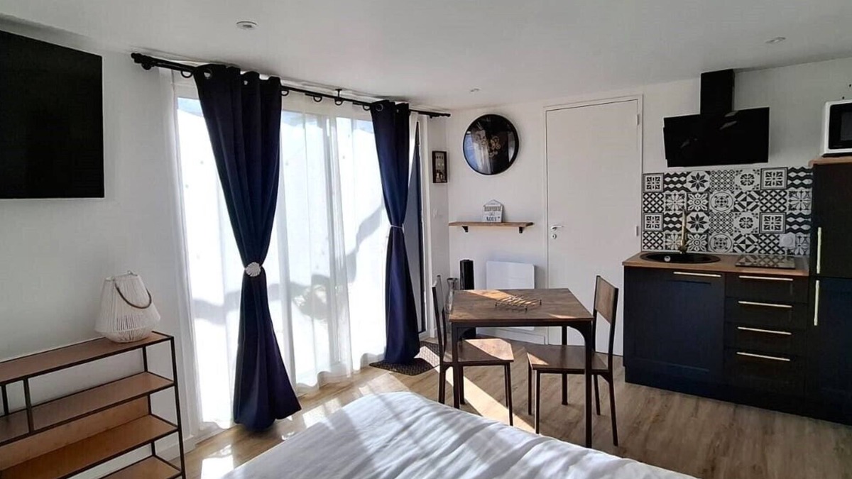 Plougourvest Apartment | Location Finistère + Jaccuzi Privé Toute L'année !