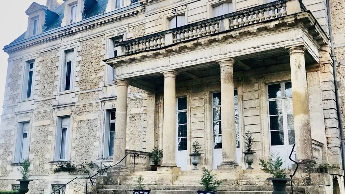 Langon Other | Location Grand Appartement Meublé Dans un Château Prés de Langon