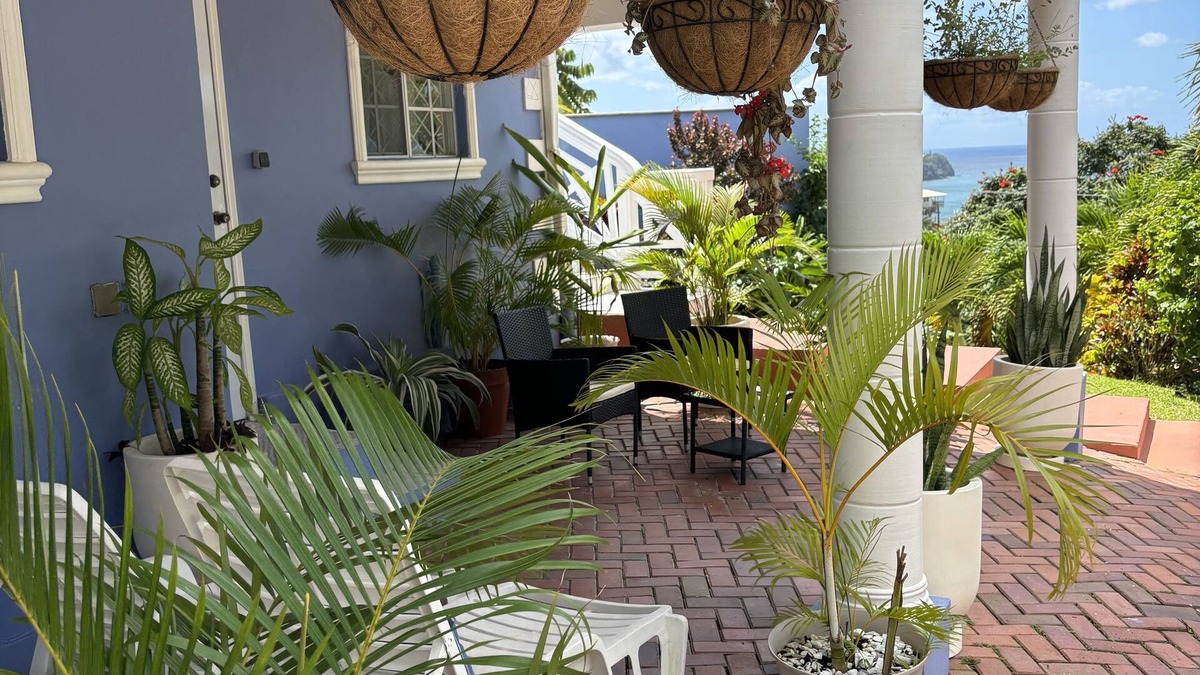 Charlotte Apartment | LOCATION IS OUR BEST ACCOMODATIONn