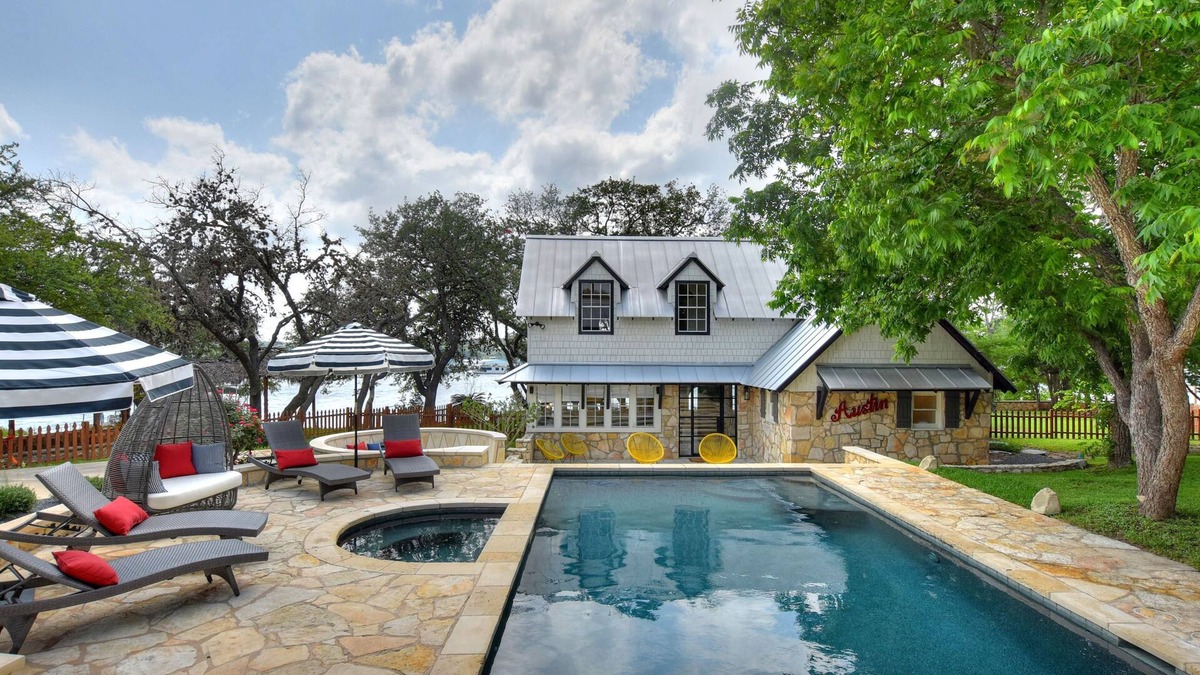 Rocky Ridge House | LOCATION! Lake Travis Waterfront~Pool, Spa, Outdoor Kitchen, Location