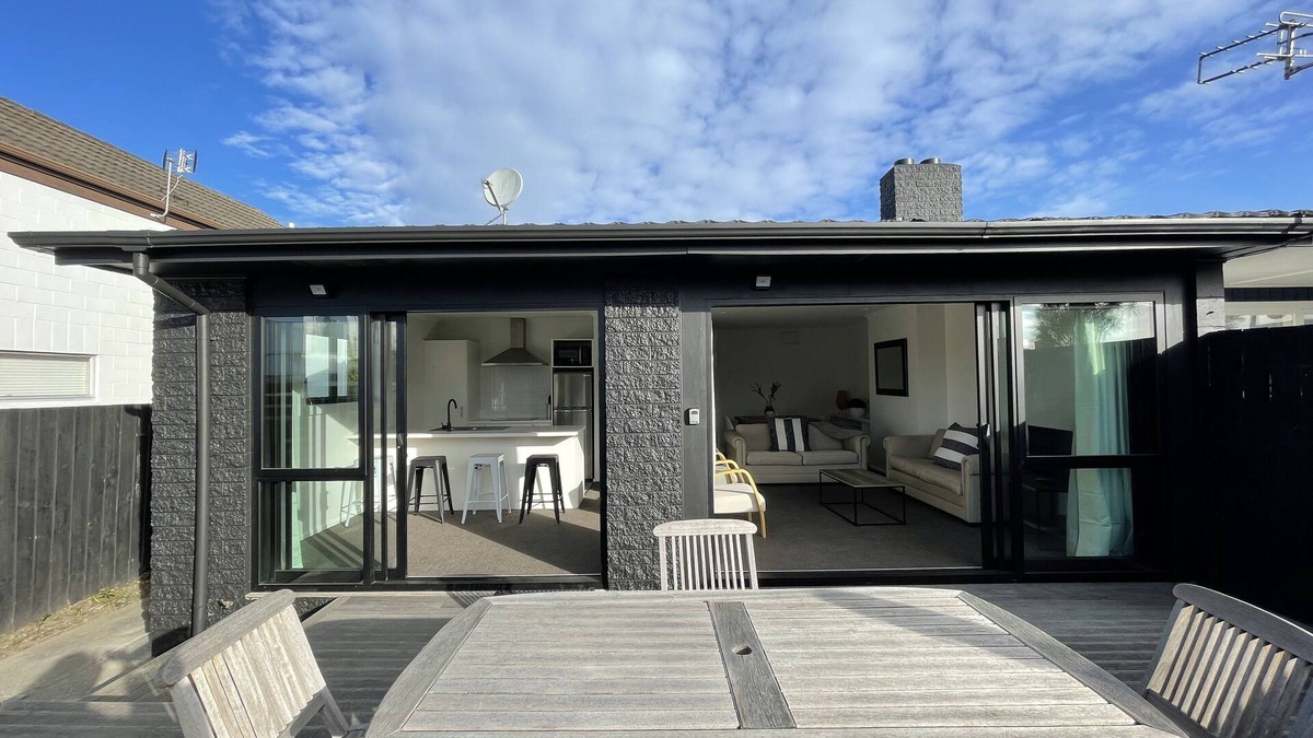 Merivale Apartment | Location, Location - Merivale Apartment