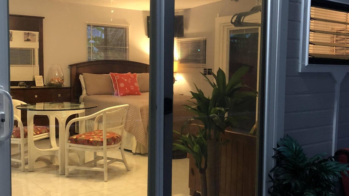 Keaukaha Apartment | Location, Location, Beautiful AC Beach Studio In Hilo; Few Steps from Beach Cove