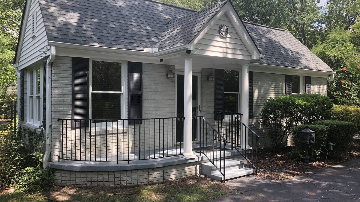 Columbia House | Location location! Cottontown Retreat downtown Columbia, Perfect for 2 couples!