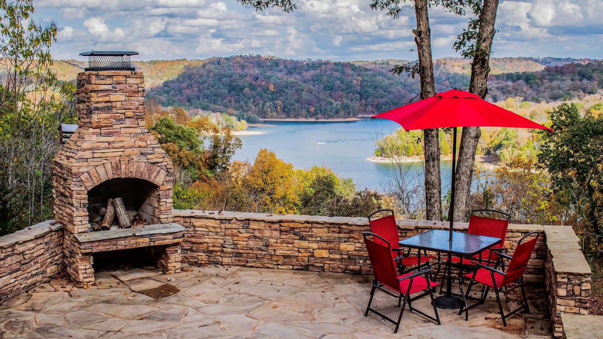 Byrdstown Bed & Breakfast | Location.Location.Location.