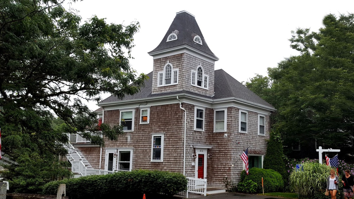 Chatham Condo | Location Location! Perfect 2-Bedroom Condo On Main Street In Chatham