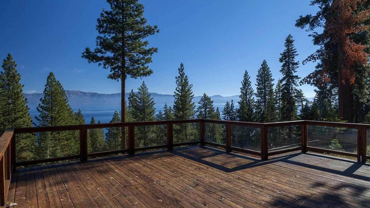 Ridgewood Cabin | Location location location.with PANORAMIC VIEWS OF LAKE TAHOE!