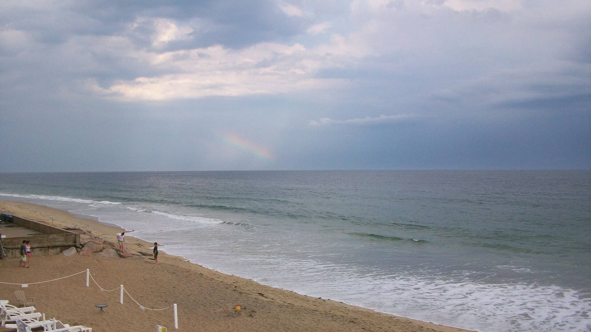 Misquamicut House | Location right on Misquamicut Beach!
