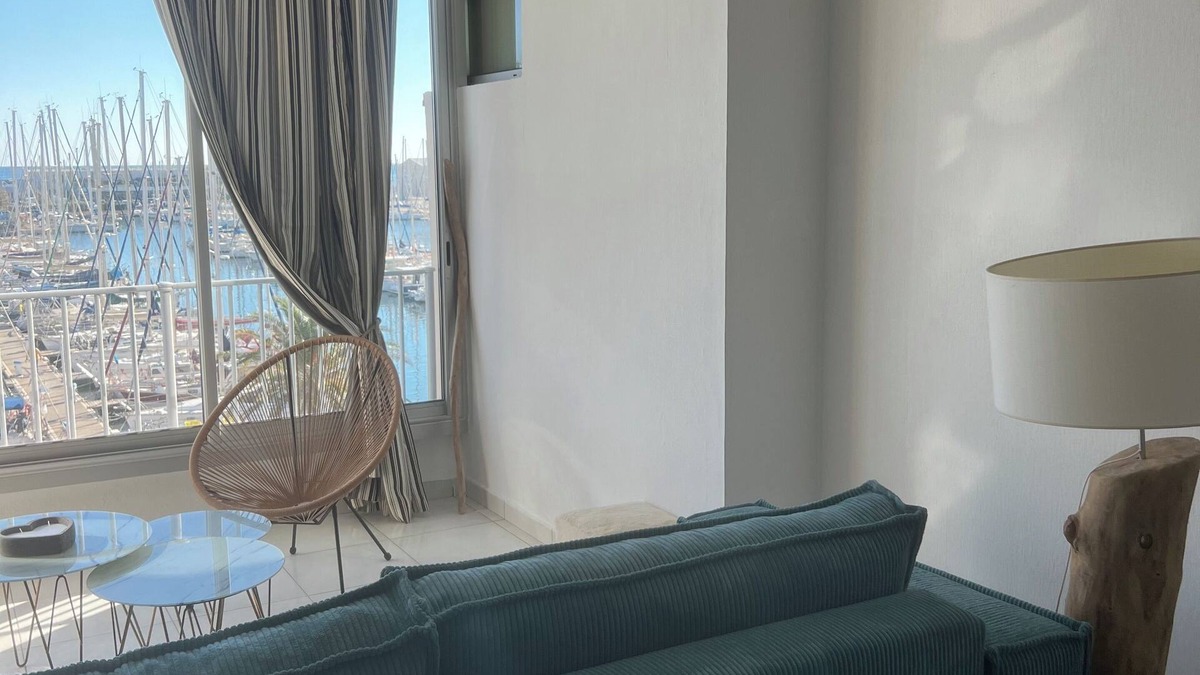 Le Port Apartment | Location, Saisonnière