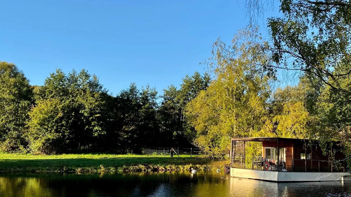 Beauchamps Villa | LocationGod, Field of Campaign - House on the water 2 to 4 people - 2 pers. included in the tariff