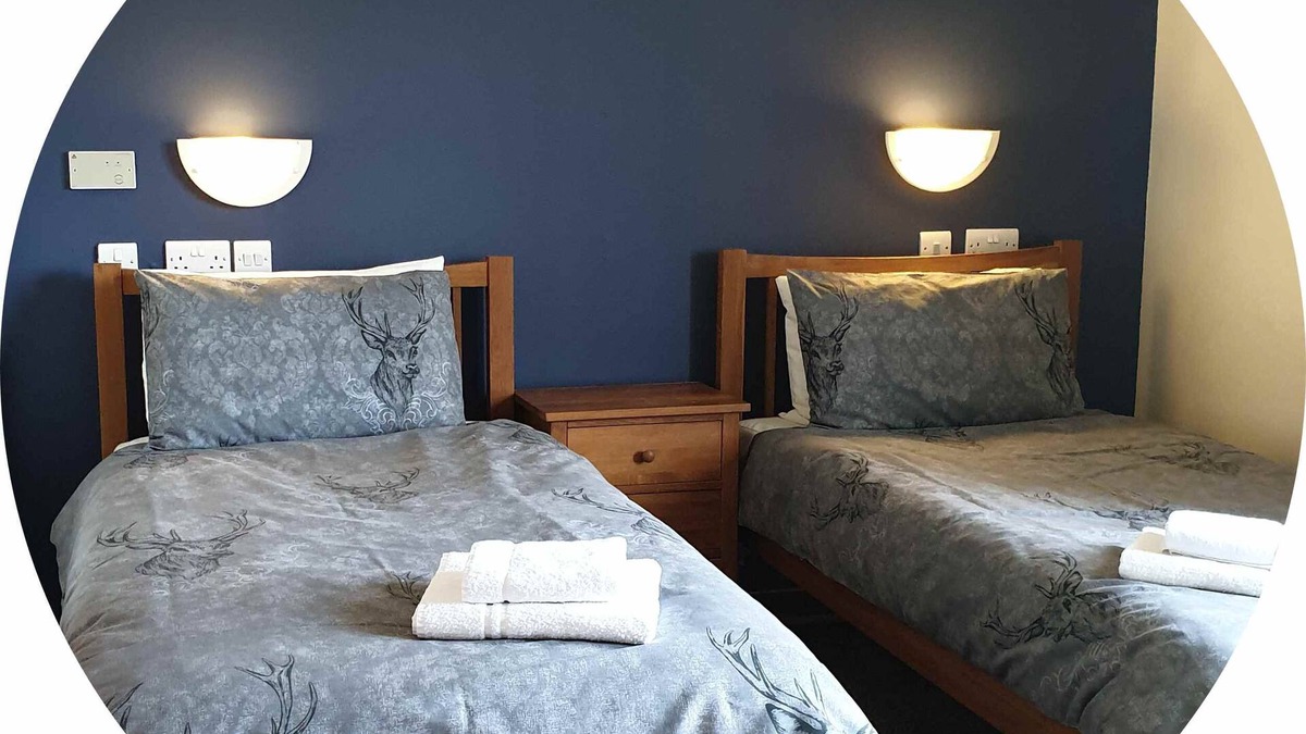Lewis and Harris Hotel | Loch Erisort Hotel