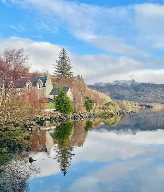 Mallaig Apartment | Loch Morar Private Suite