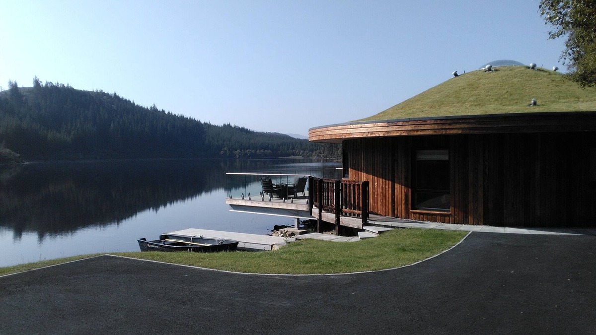 Plockton Apartment | Loch side property with private hot tub and own Loch