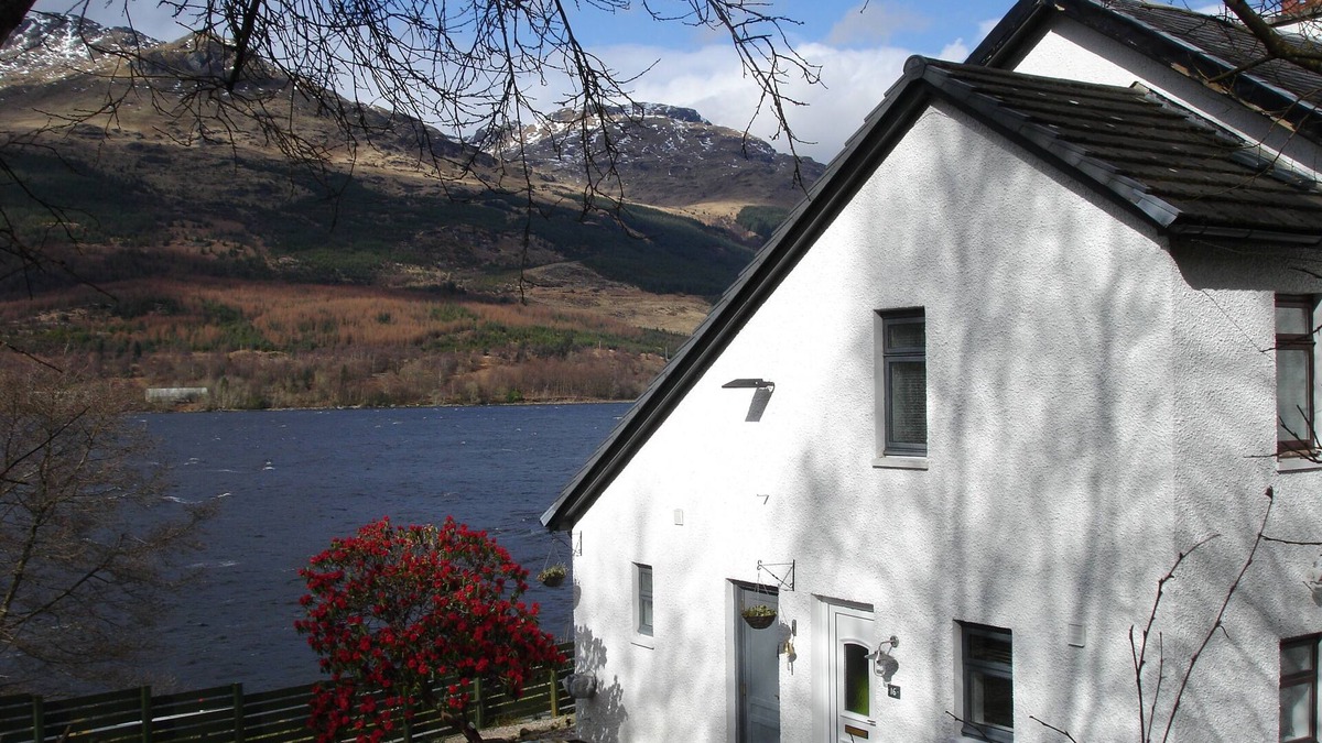 Arrochar House | Lochside Cottage with Panoramic views of Loch Long and the Arrochar Alps