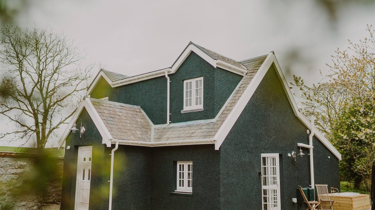 Portpatrick Cottage | Lochside Glamour: Harriet's Lodestar Lodge with Private Dock on Seaside Estate