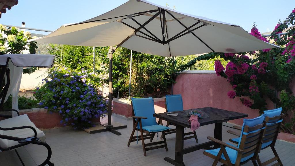 Galaxidi House | LocriHOUSE-Stylish comfortable home in Galaxidi