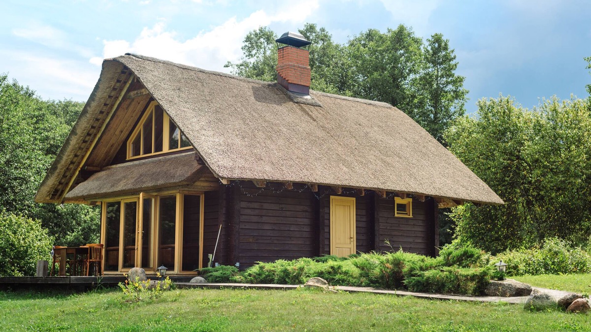 Kraslava Municipality House | Locu Sala - House With Mansard - 'Krupītis'